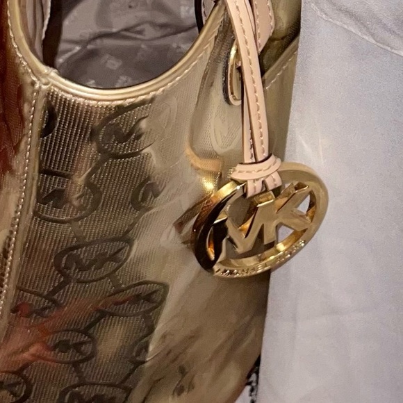 MICHAEL KORS METALLIC GOLD LOGO HANDBAG USED CONDITION - Picture 14 of 15